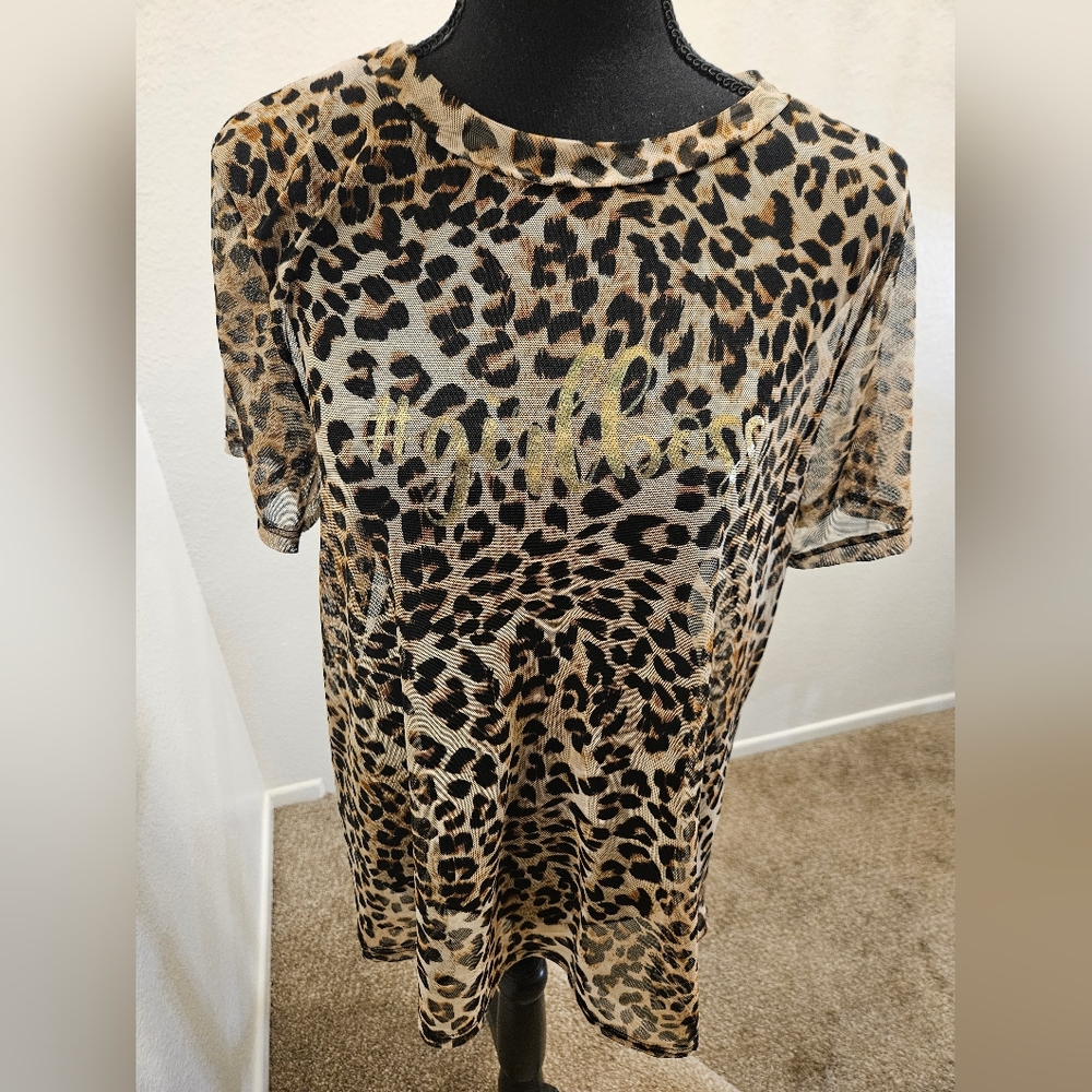 Forever 21 Leopard Print Short Sleeve Top